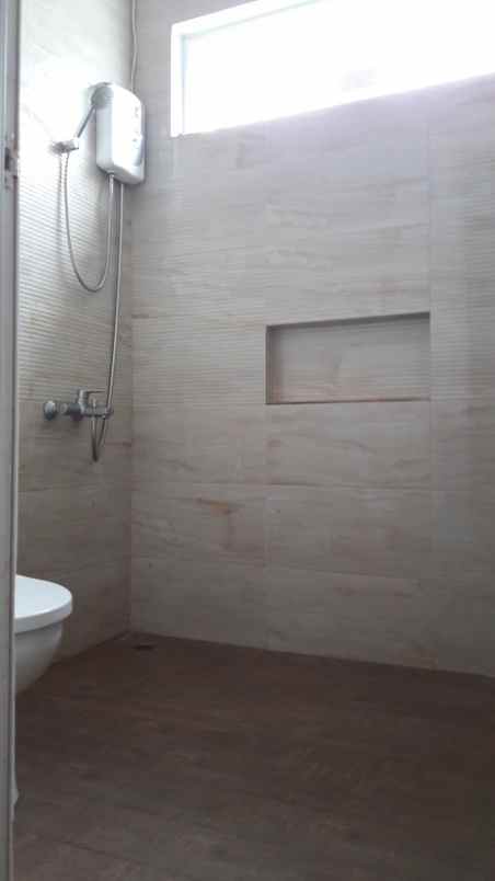 dijual rumah gading griya lestari