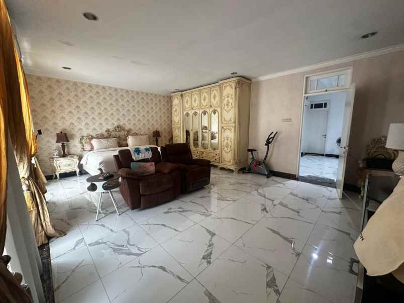 dijual rumah gading griya residence