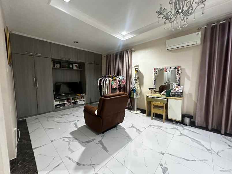 dijual rumah gading griya residence