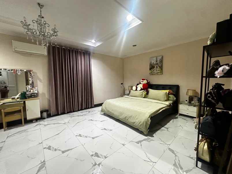 dijual rumah gading griya residence