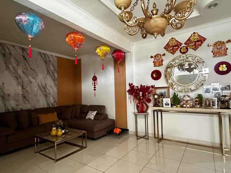 dijual rumah gading griya residence