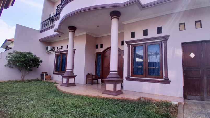 dijual rumah galur sari