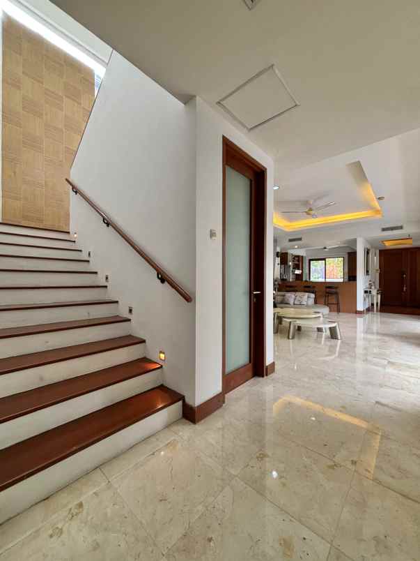 dijual rumah gandaria