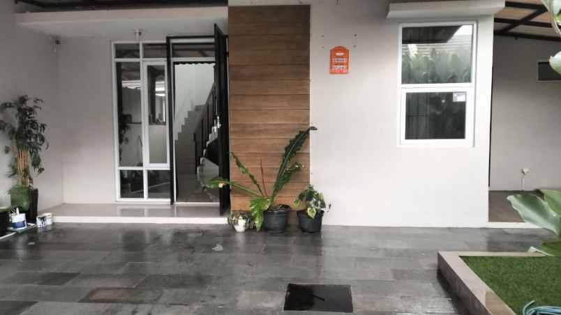 dijual rumah gandasololo