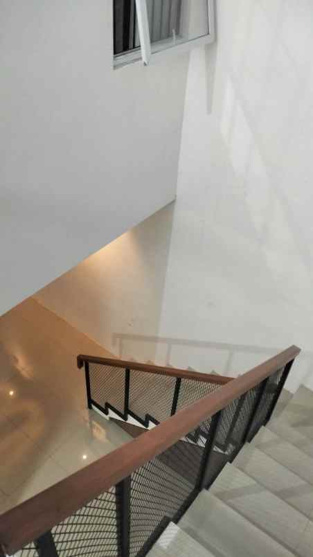 dijual rumah gandasololo