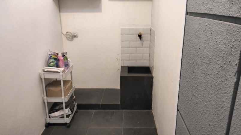 dijual rumah gandasololo