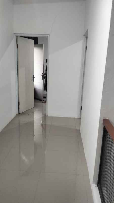 dijual rumah gandasololo