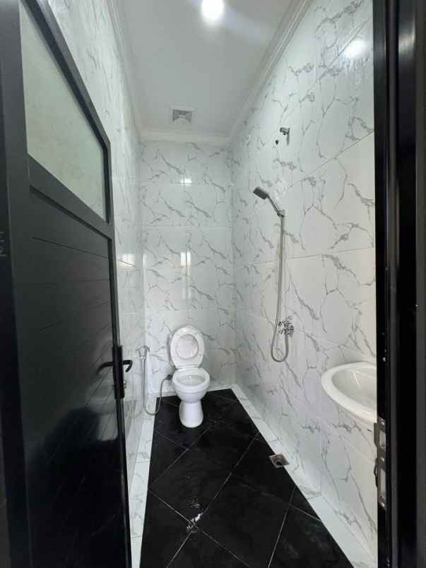 dijual rumah gdc sukmajaya depok