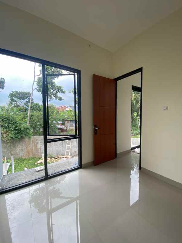 dijual rumah genuk
