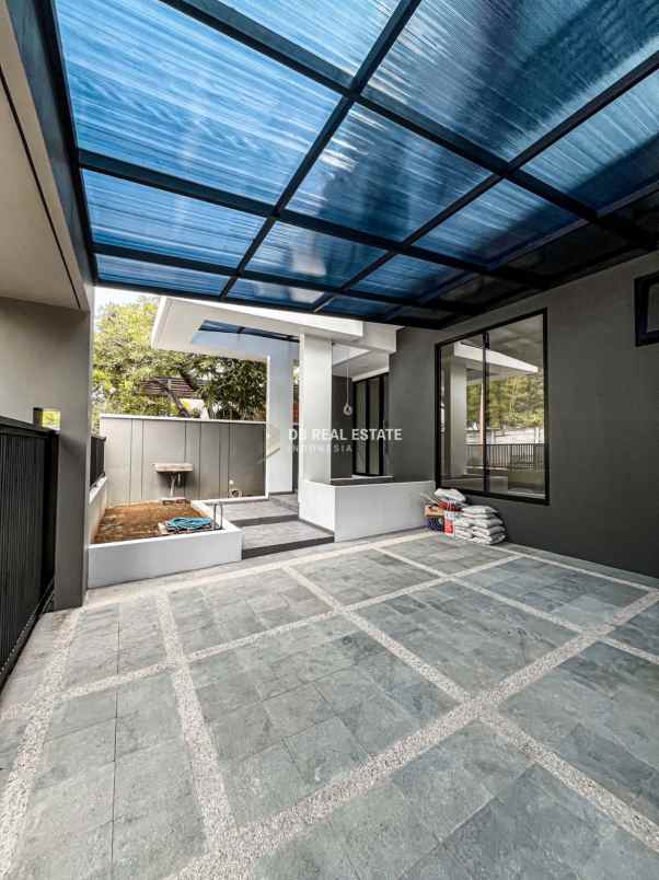 dijual rumah graha famili