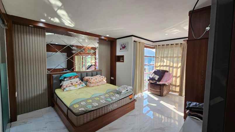 dijual rumah graha famili blok yy