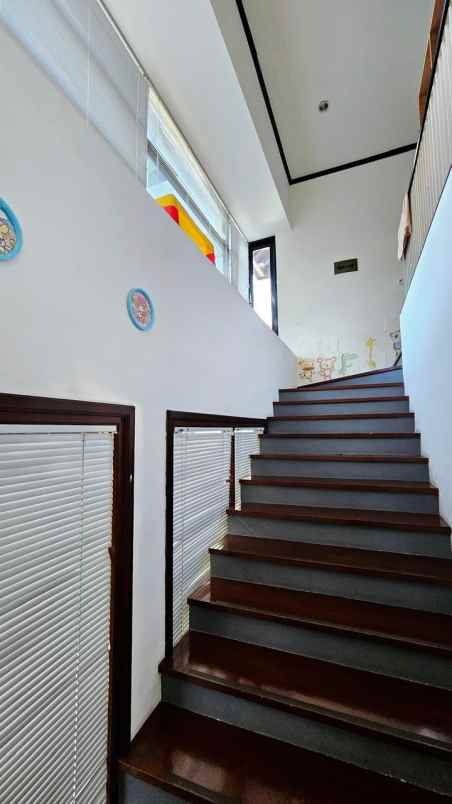 dijual rumah graha famili blok yy