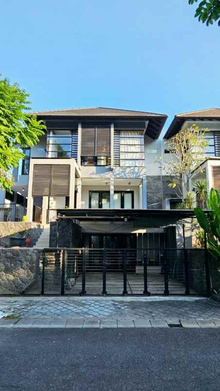 dijual rumah graha famili blok yy
