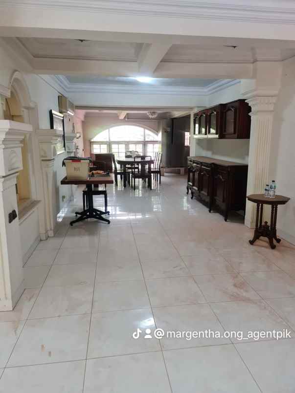 dijual rumah green mansion jakarta barat hook