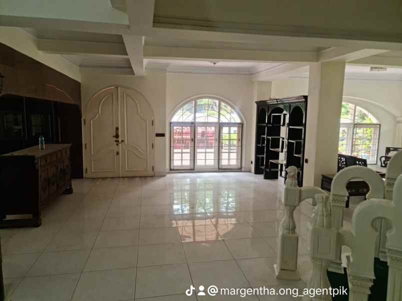 dijual rumah green mansion jakarta barat hook