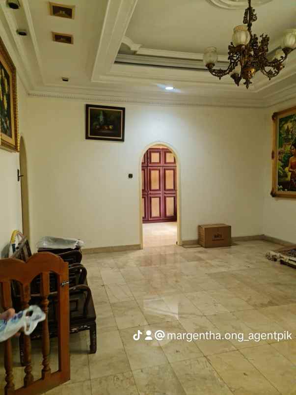dijual rumah green mansion jakarta barat hook