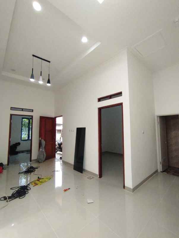 dijual rumah harapan indah