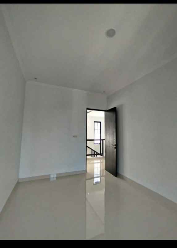 dijual rumah harapan indah