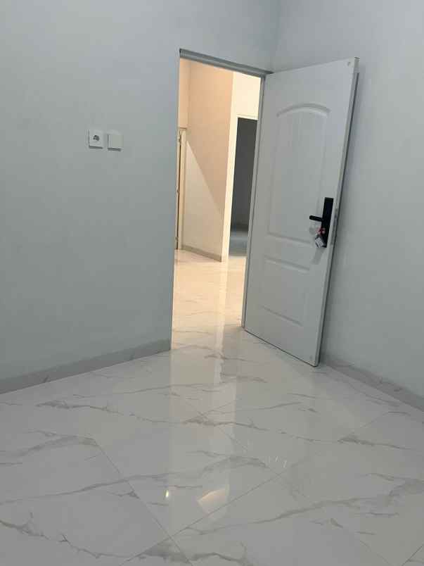 dijual rumah harapan indah