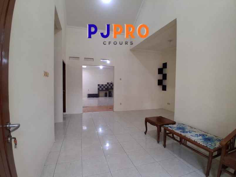 dijual rumah harapan indah cluster aralia