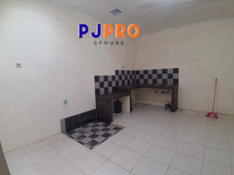 dijual rumah harapan indah cluster aralia