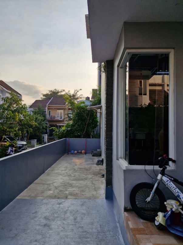 dijual rumah hook lokasi jl ikan gurami kota malang