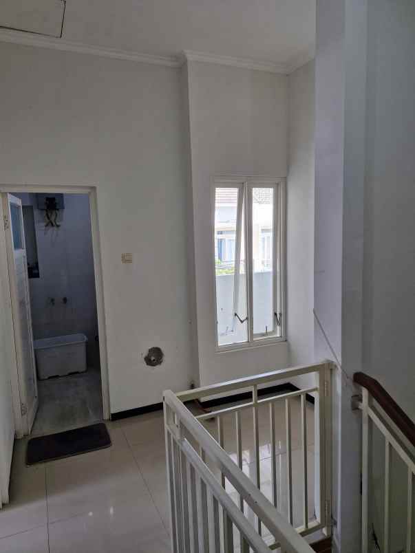 dijual rumah hook lokasi jl ikan gurami kota malang