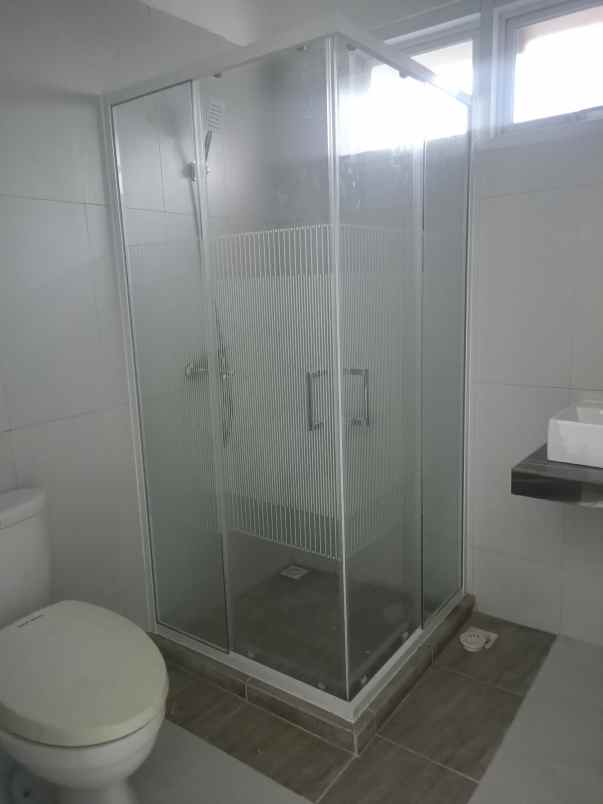 dijual rumah imperial gading