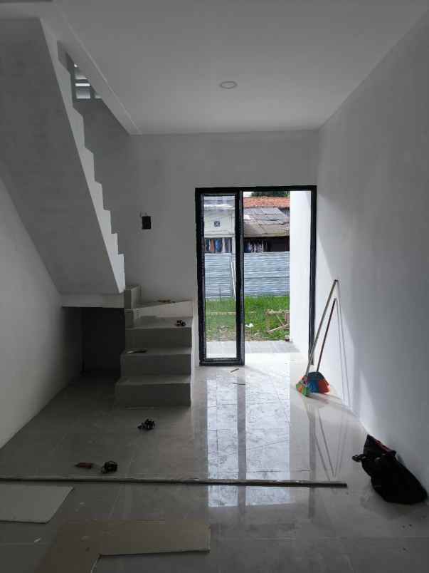 dijual rumah jagakarsa