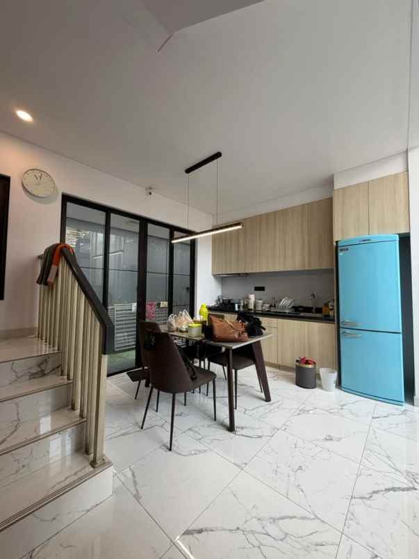 dijual rumah jakarta garden city asya