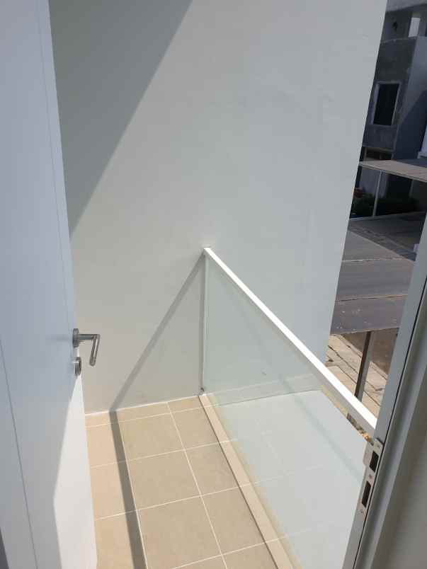 dijual rumah jakarta garden city jgc cakung