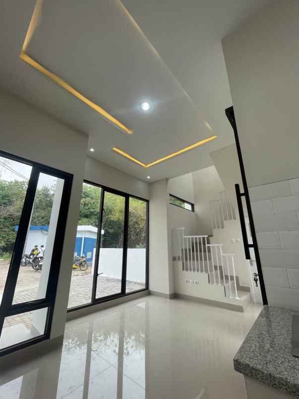 dijual rumah jalan alternatif kota