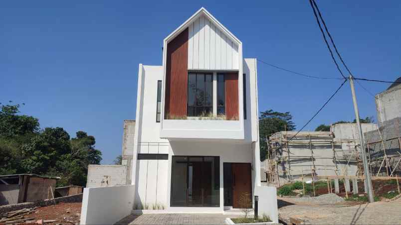 dijual rumah jalan alternatif kota