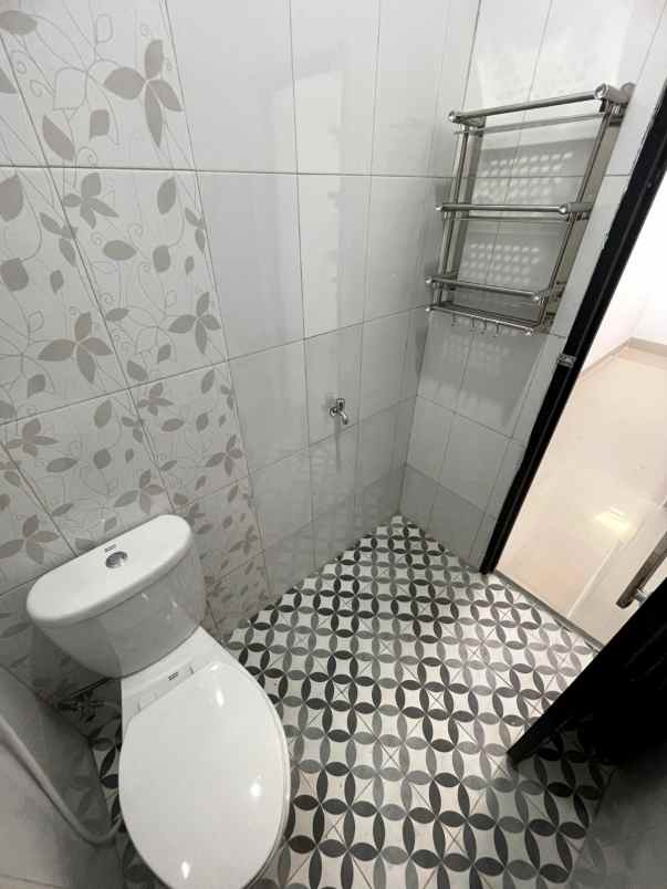 dijual rumah jalan alternatif kota