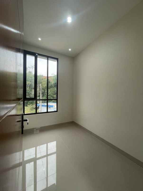 dijual rumah jalan alternatif kota