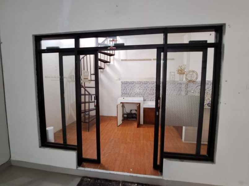 dijual rumah jalan alternatif kota