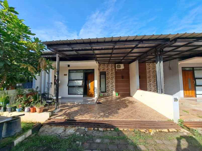 dijual rumah jalan alternatif kota