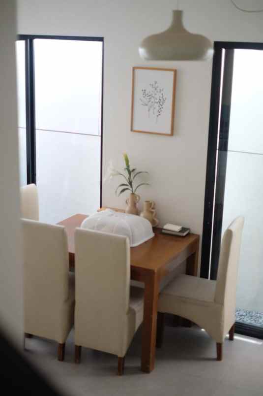 dijual rumah jalan alternatif kota