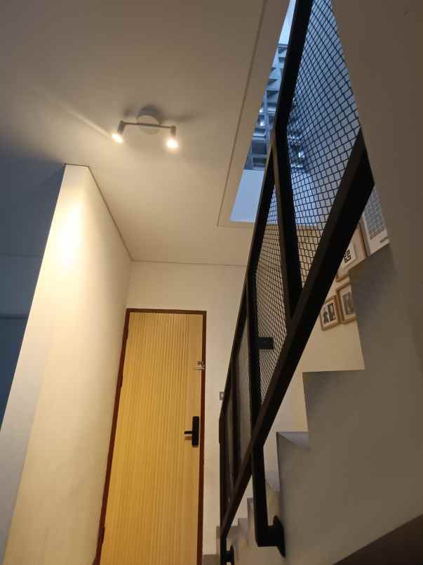 dijual rumah jalan alternatif kota