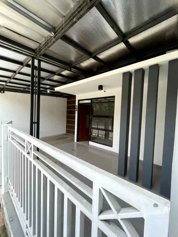 dijual rumah jalan alternatif kota
