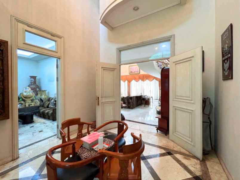 dijual rumah jalan denpasar