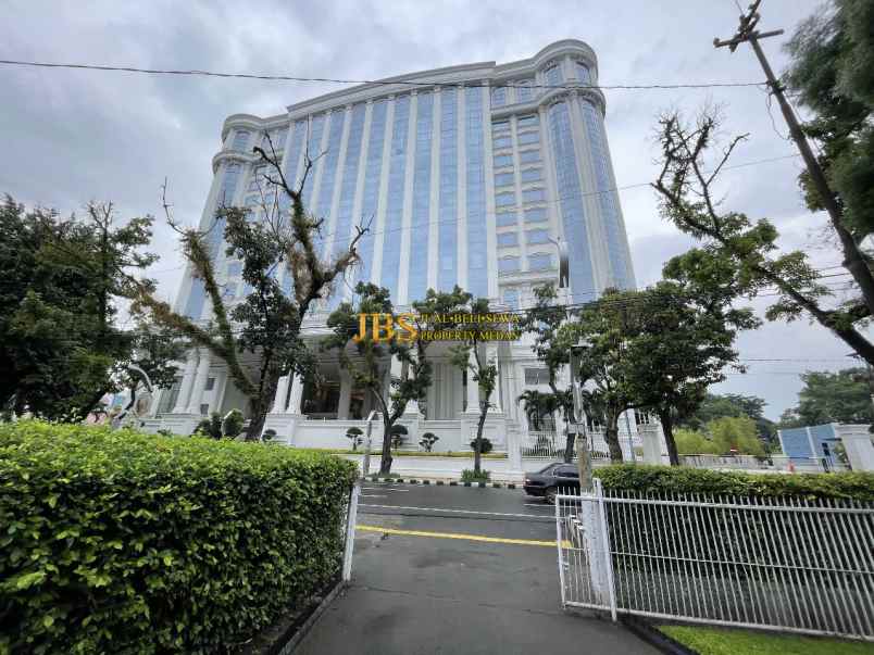 dijual rumah jalan diponegoro depan