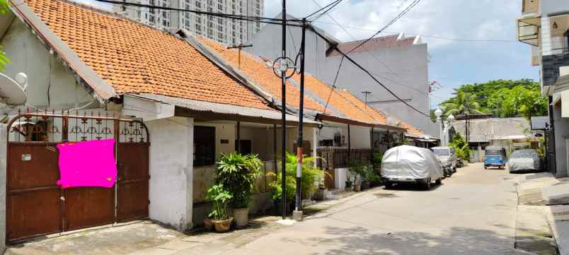 dijual rumah jalan gunung sahari