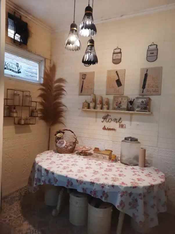 dijual rumah jalan ikaan gurami surabaya