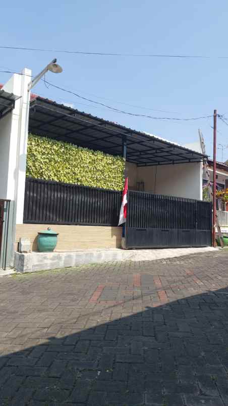 dijual rumah jalan ikan nila blimbing