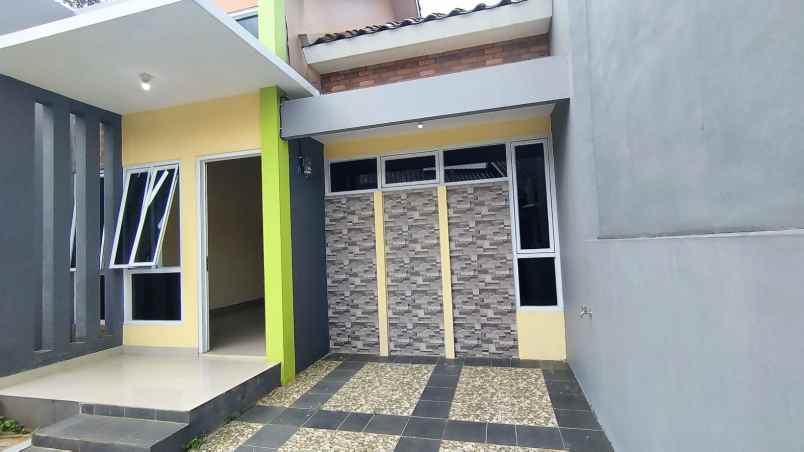 dijual rumah jalan jawa harapan jaya