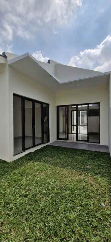 dijual rumah jalan kaliurang km 12