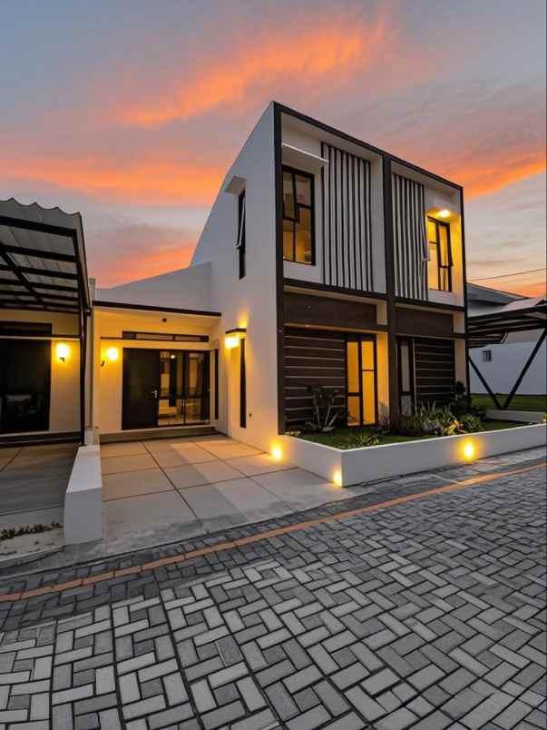 dijual rumah jalan kaliurang km 12