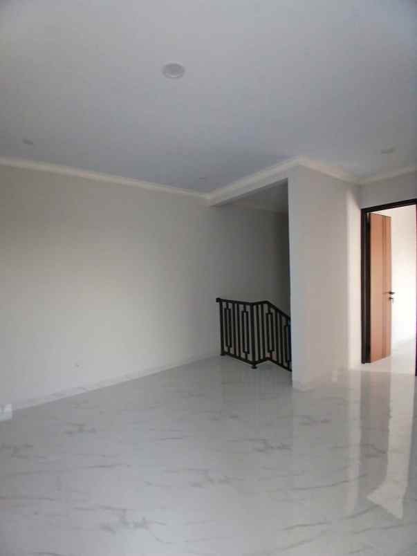 dijual rumah jalan kebagusan jakarta