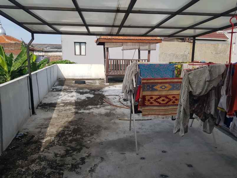 dijual rumah jalan kutisari selatan